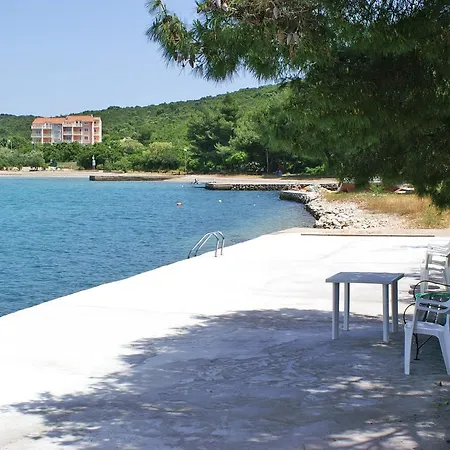 10182a * Lovište